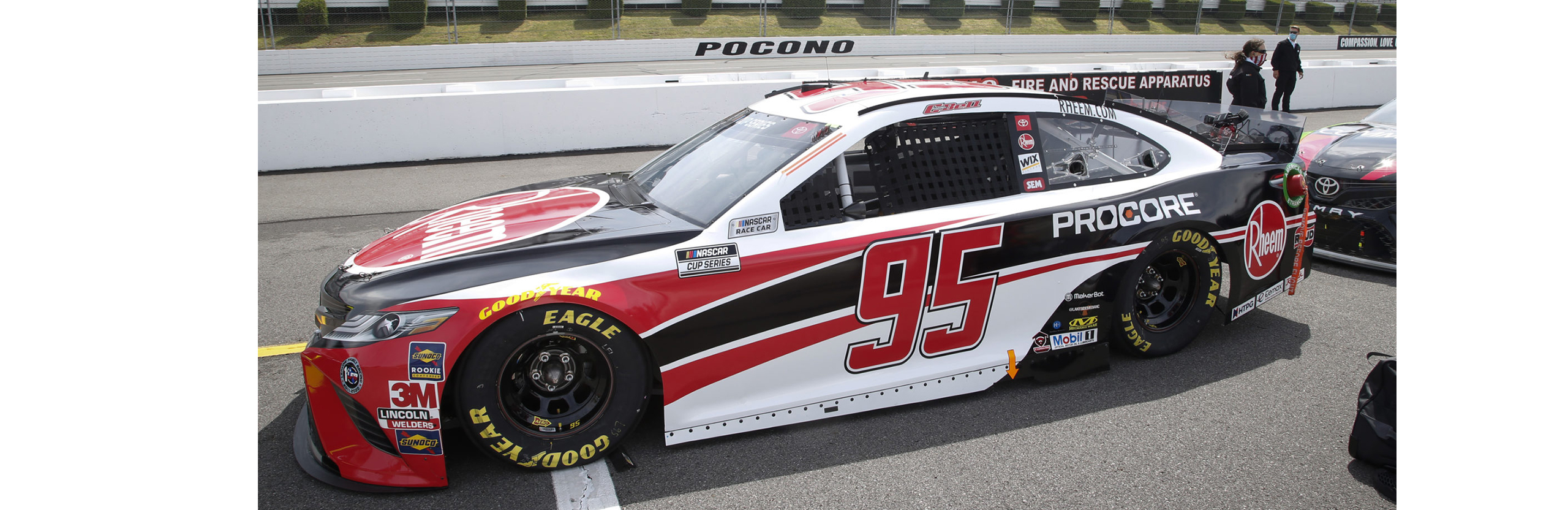 El equipo de NASCAR Cup Series, Leavine Family Racing, utiliza impresoras 3D Makerbot para producir piezas de coches de carreras